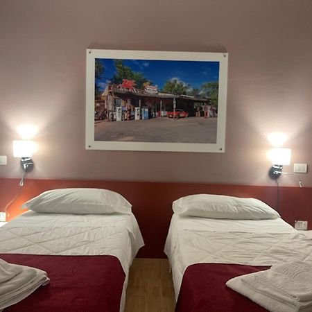 Motel Vespucci Guasticce エクステリア 写真