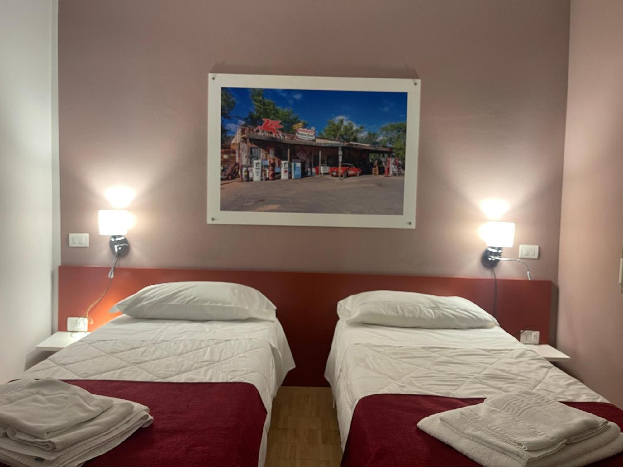 Motel Vespucci Guasticce エクステリア 写真